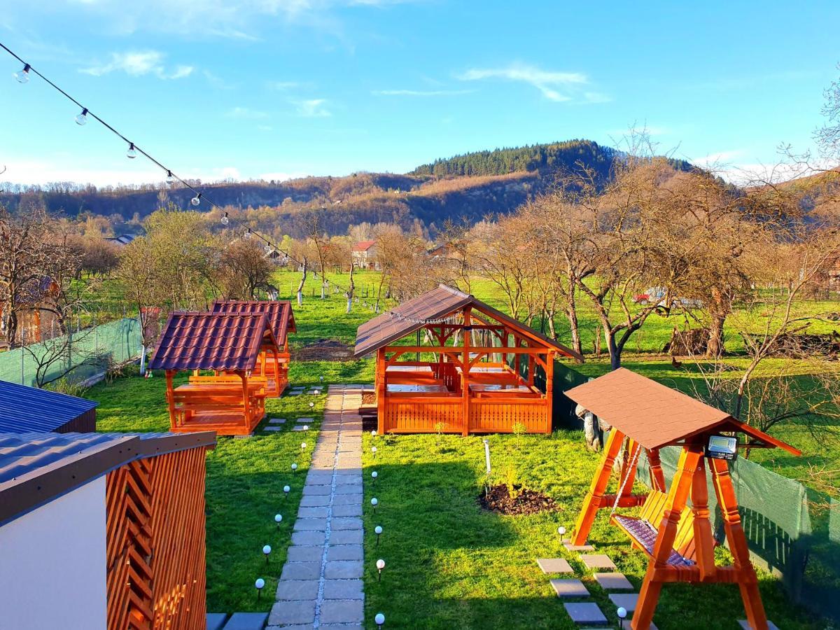 Hotel Domeniul Acasa in Vadu Izei Maramu Exterior foto